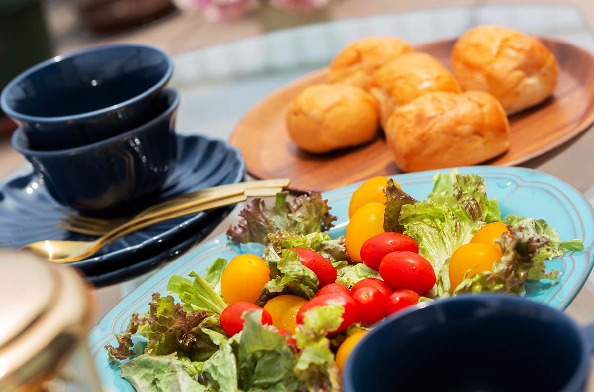 友達が来ると庭でバーベキュー