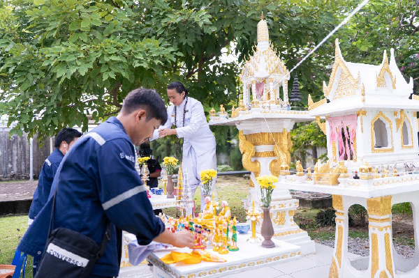 タイの塩素化塩化ビニル樹脂工場の10周年記念行事_バラモン式典の様子