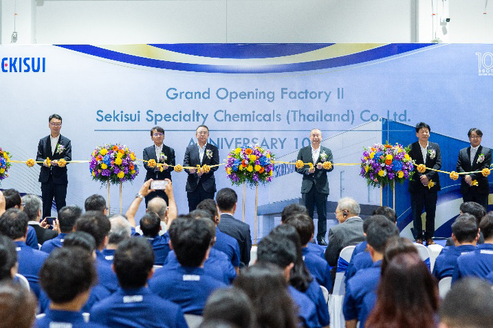 タイの第2工場の竣工式_竣工式テープカットの様子