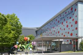 松本市美術館の改修工事における排水配管と空調配管の更新に、積水の樹脂管材が採用！
